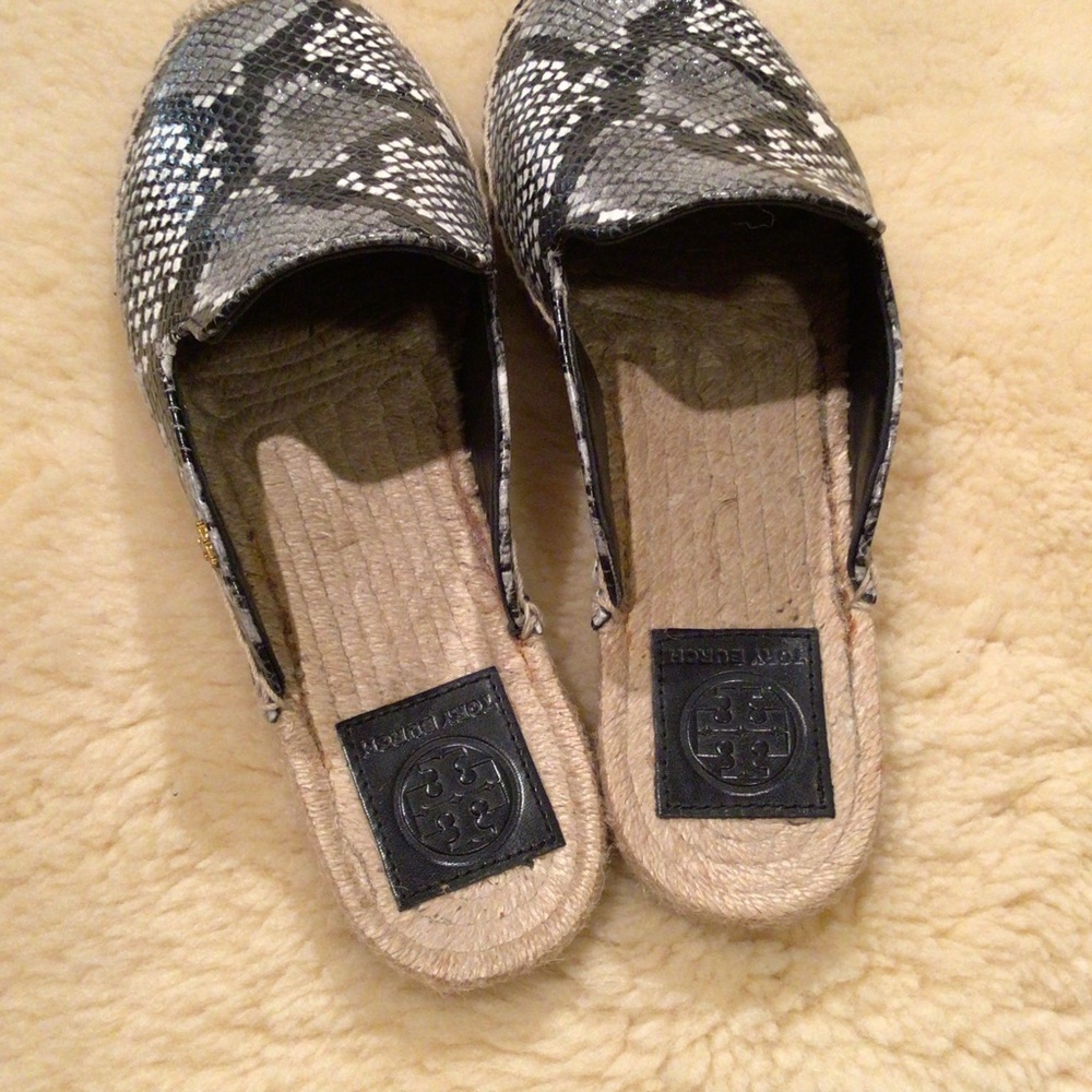 Tory Burch Max snake print espadrille mules - Picture 3 of 11